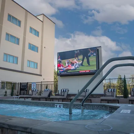 The Hotel At Black Oak Casino Resort-2